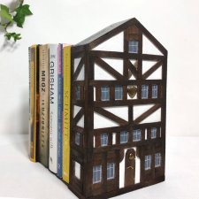 Podpórka do książek – szachulcowa kamieniczka (1)