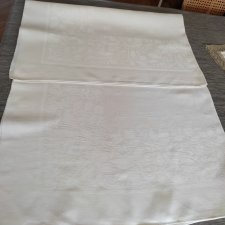 biały lniany obrus 130x140