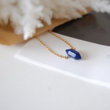 Łańcuszek z grotem lapis lazuli