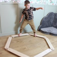 Drewniana równoważnia do treningu balansowania i równowagi Montessori