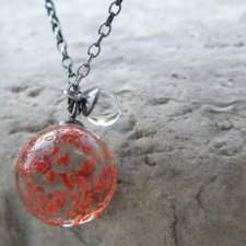 Pomarańczowe ciapki - naszyjnik