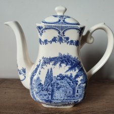 Duży dzbanek English Ironstone wzór Scotney Castle Kent
