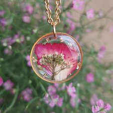 Złota zawieszka złoty naszyjnik wisiorek kwiaty suszone żywica retro z kwiatami różowe drzewo drzewko