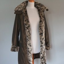 Płaszczyk/kurtka  z kapturem   *91