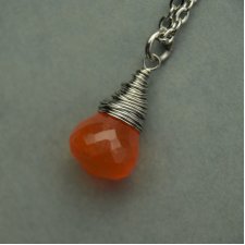 Naszyjnik minimalistyczny kropla karneol, wire wrapping, stal chirurgiczna