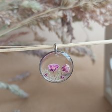 Srebrna zawieszka srebrny naszyjnik wisiorek kwiaty suszone żywica retro z kolorowymi kwiatami gipsówki gipsówka