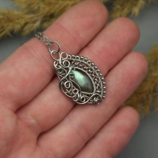 Wisiorek labradoryt, wire wrapping, stal chirurgiczna