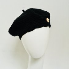 Klasyczny beret francuski z antenką szydełkowy