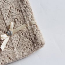 Nietuzinkowy szal vintage kobiecy zdobiony