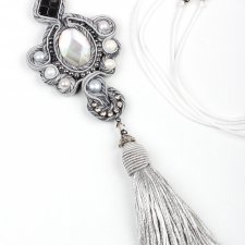 Srebrny wisior sutasz z masą perłową, perłami i hematytami - Perla