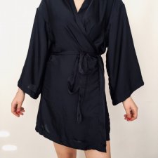 Granatowe kimono damskie uszyte z silk satyny, Damski satynowy elegancki szlafrok