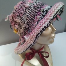 Czapka kapelusik wełniana zimowa na drutach
