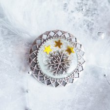 broszka śnieżynka i gwiazdy