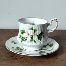 Porcelana angielska Rosina Queens filiżanka i spodek wzór Trillium