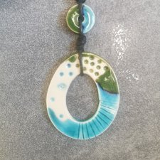 Naszyjnik ceramiczny owal zielono-niebiesko-kremowy