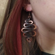 Kolczyki kute z miedzi. Stylowe designerskie kolczyki - węże. Kolczyki boho.