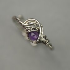 Pierścionek regulowany ametyst, wire wrapping, stal chirurgiczna