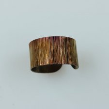 pierścionek  tytanowy  "złoty"