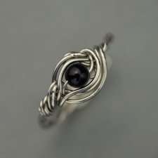 Pierścionek regulowany czarny agat, wire wrapping, stal chirurgiczna