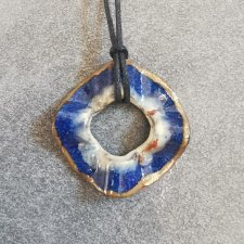 Naszyjnik ceramiczny niebieski ze złocistą obwódką