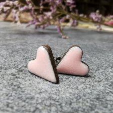 Ceramiczne kolczyki serca różowe wkrętki