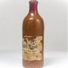 Butelka stara po winie vintage