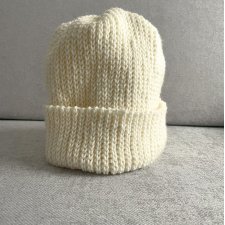 waniliowa czapka