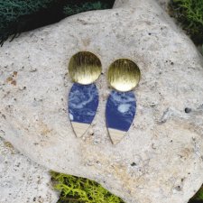 Drewniane wiszące kolczyki z żywicą / #00459