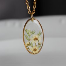 Złota zawieszka złoty wisiorek naszyjnik z suszonymi kwiatami prezent dla niej żywica vintage retro kwiaty z żywicy epoksydowej jajowata dziewczęca ko