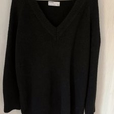 Czarny sweter oversize Bershka