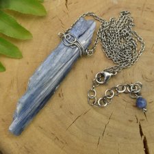 Naszyjnik talizman kianit kyanit surowy wire wrapping stal chirurgiczna minimalistyczny