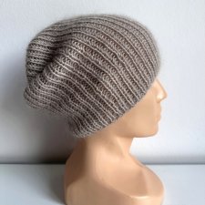 Handmade Czapka damska AUREA 100% Baby Merino plus moher i jedwab 23/20 Jasny beżowy