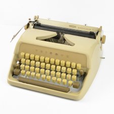 Walizkowa maszyna do pisania, Triumph Gabrielle 1, Niemcy, 1964 r.