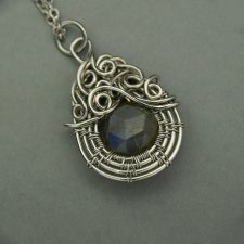 Wisiorek labradoryt, wire wrapping, stal chirurgiczna