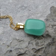 Awenturynowa zieleń w złocie - krótki naszyjnik