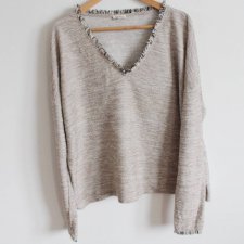 pięknie wykończony sweterek Plus size sweter