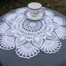 Biała gęsta serwetka vintage 43cm