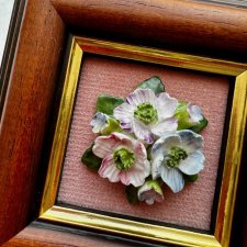 Unique Swangrove Porcelain Flowers - Ręczna praca ❀ڿڰۣ❀ Na welurze, drewniana ramka