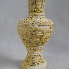 wazon rzeźbiony-antyk