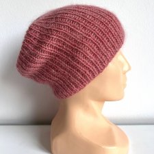 Handmade Czapka damska AUREA 100% Baby Merino plus moher i jedwab 46/46 Herbaciany Róż - od ręki