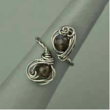 Pierścionek regulowany labradoryt, wire wrapping, stal chirurgiczna