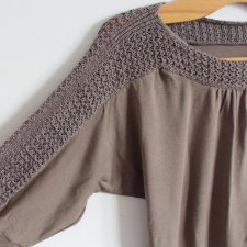 Bluzka vintage piękne wykończenie