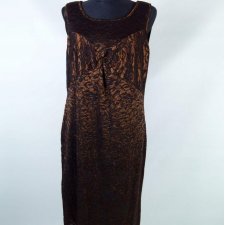 KIM&Co sukienka midi imitacja koronki / XL