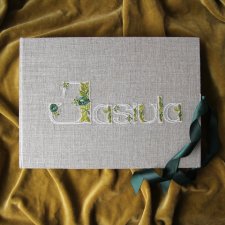 haftowany album dziecka