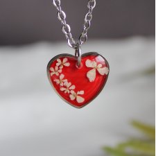Srebrna zawieszka serce srebrny wisiorek serduszko naszyjnik suszone kwiaty żywica naturalna biżuteria czerwone