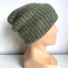 Ręcznie robiona czapka beanie AUREA 100% Baby Merino plus moher i jedwab 38/18 Oliwka - od ręki