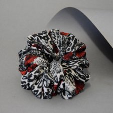 Gumka do włosów scrunchie.