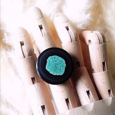NIEZWYKŁY PIERŚCIONEK Z DUŻYM OCZKIEM CERAMICZNYM CZARNO-MALACHITOWY ceramika & stal chirurgiczna BIŻUTERIA AUTORSKA GAIA-CERAMIKA