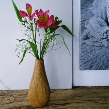 Dębowy wazon na świeże i suszone kwiaty