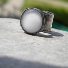 Świetlista biel  - pierścionek